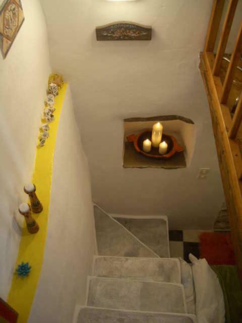 Traditional Medieval Stone House In "Ano Syros" Exterior photo